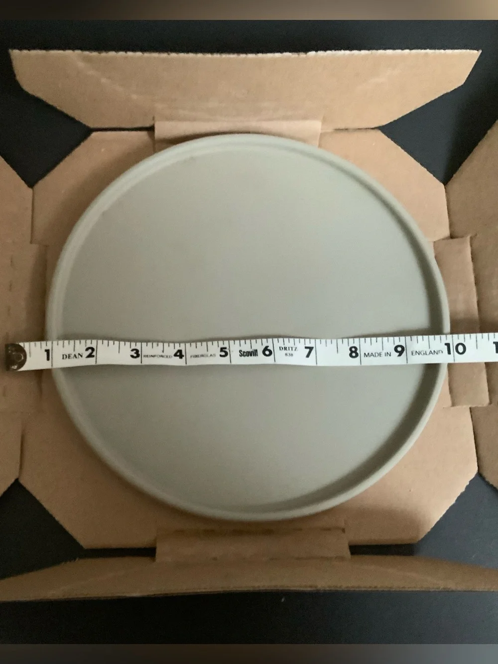 Pampered chef personal size Round baking stone, New w original box